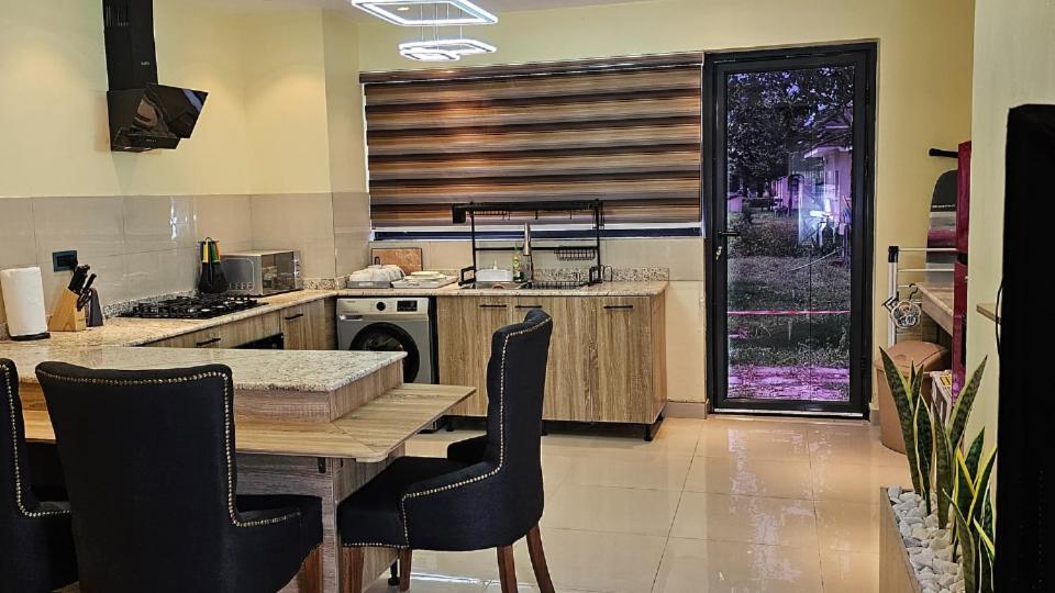 Lakowe Lakes Hotel, Golf And Country Estate By Newmark Lagos Exterior photo