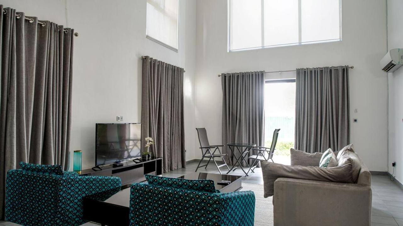 Lakowe Lakes Hotel, Golf And Country Estate By Newmark Lagos Exterior photo