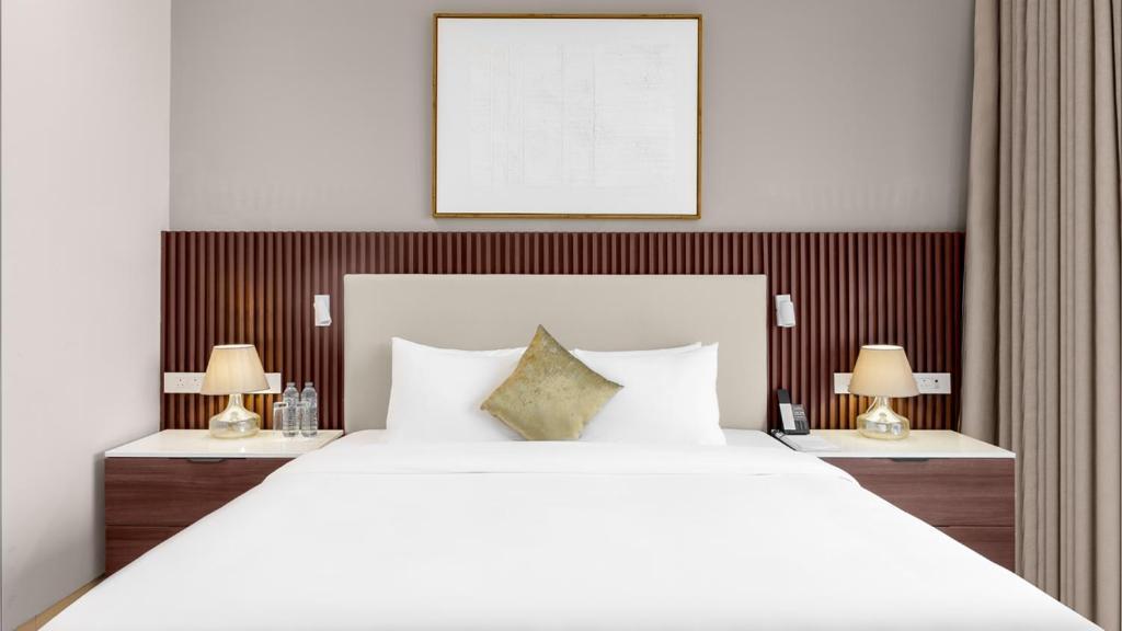 Lakowe Lakes Hotel, Golf And Country Estate By Newmark Lagos Room photo