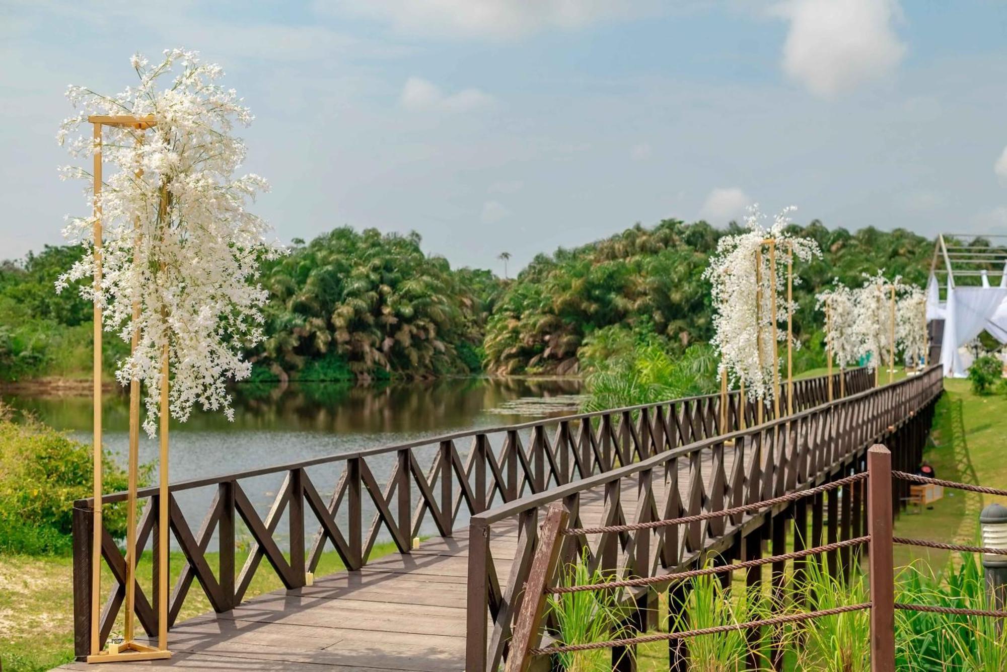 Lakowe Lakes Hotel, Golf And Country Estate By Newmark Lagos Exterior photo